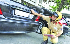 Đấu giá biển số đẹp thu nghìn tỷ, vướng vì đâu?